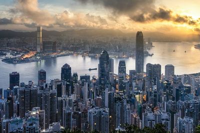 Di Hong Kong, Ada Tempat Parkir Paling Mahal di Dunia dengan Harga Rp18 Miliar!