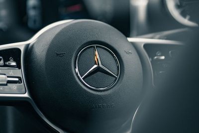 Biaya Servis Mobil Mercy Bekas Milik Paris Hilton Ternyata Capai Setengah Miliar!