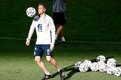 Busquets Positif Covid-19, Spanyol Panggil 5 Pemain Tambahan dan Latihan Terpisah