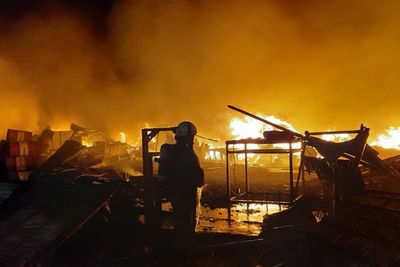 Gudang di Jakbar Ludes Dilahap Api, Kerugian Capai Rp3 Miliar