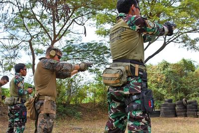 FOTO: Latihan Menembak Marksmanship Korps Marinir Indonesia dan Amerika