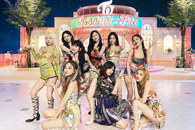 Comeback TWICE Hadirkan Sesuatu yang Beda, Alcohol-Free Lebih Santuy dengan Bossanova