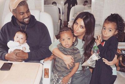 Kim Kardashian Mengunggah Foto Ucapan Ulang Tahun pada Kanye West dengan Penuh Cinta