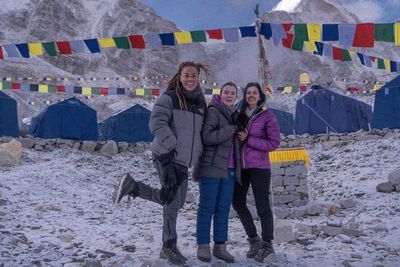 Wanita Amerika Latin Ini Berhasil Mencetak Rekor, Jadi yang Pertama Daki Gunung Everest!