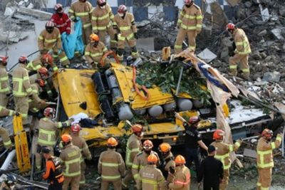 Gedung di Korsel Runtuh saat Pembongkaran, 9 Penumpang Bus Dilaporkan Tewas