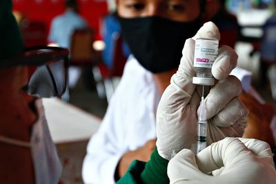 Lebih dari 4.000 Orang di Singapura Mengalami Efek Samping Vaksin Covid-19