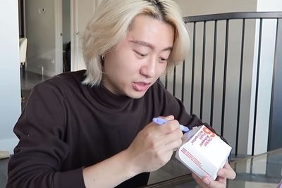Iseng Jual Kemasan BTS Meal Palsu, Pria Ini Tak Sangka Terjual dengan Harga Mahal