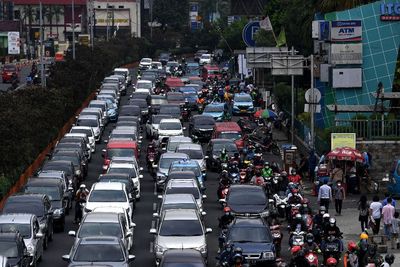 Pemerintah Perpanjang Diskon Pajak Mobil Baru, Tapi Sembako dan Sekolah Dipajakin