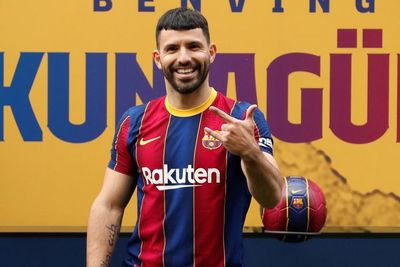 Staf Manchester City Ini Jual Mobil Pemberian Sergio Aguero, Apa Alasannya?