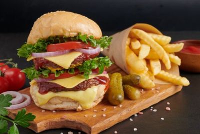 7 Makanan Penyebab Kista Ovarium Pada Rahim Wanita