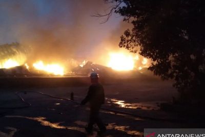 Pabrik Tiner di Curug Tangerang Terbakar, Diduga Karena Korsleting Listrik pada Mesin