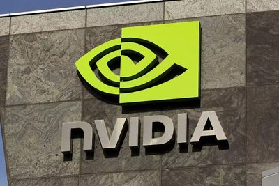 Trump Akhirnya Setujui Nvidia Jual Chip H200 ke Cina, Apa Dampaknya untuk Teknologi AI?