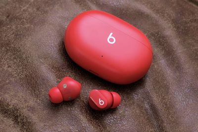 Beats Resmi Luncurkan TWS Studio Buds dengan ANC dan Transparency Mode