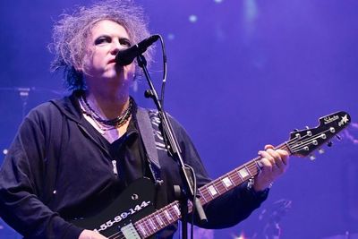 Robert Smith: The Cure Segera Rilis Album Baru dan akan Jadi Album Terakhir