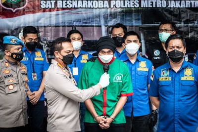 Pakai Identitas Orang Lain, Anji Beli Ganja di Situs Marijuana Amerika Serikat