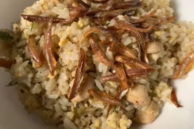 Cara Mudah Membuat Nasi Goreng Malaysia Untuk Disajikan ke Keluarga Besar