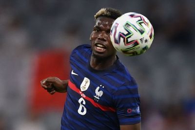Euro 2020: Aksi Ronaldo Jadi Tren, Sekarang Giliran Pogba Singkirkan Botol Bir
