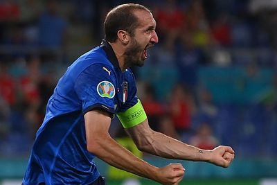 Ditarik Keluar di Laga Kontra Swiss, Chiellini Alami Cedera Paha