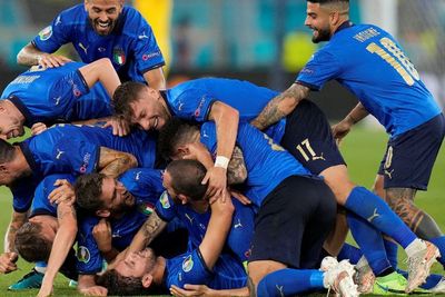 FOTO: Euro 2020, Italia Tekuk Swiss 3-0
