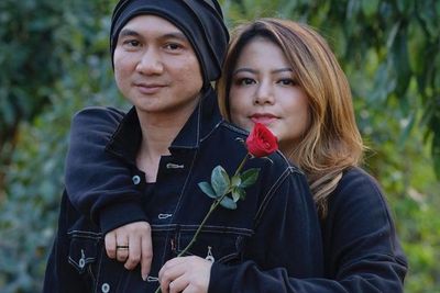 Istri Anji Baru Menjenguk Suami di Polres Jakbar, Padahal Sudah Empat Hari Ditahan