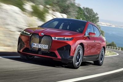 Mobil SUV Listrik BMW iX Resmi Meluncur di Thailand, Berapa Harganya?