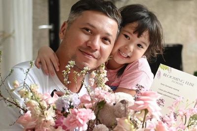 Genggam Tangan Gempi, Jari Gading Marten Bikin Netizen Insecure: Lentik dan Halus