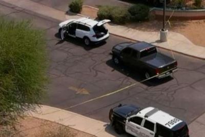 Pria Bersenjata Secara Acak Menembak dari Mobil di Arizona, 1 Tewas dan 13 Terluka