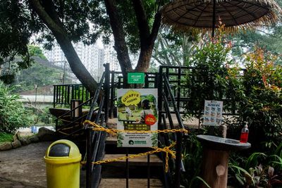 FOTO: Lokasi Wisata Bandung Raya Ditutup Akibat COVID-19