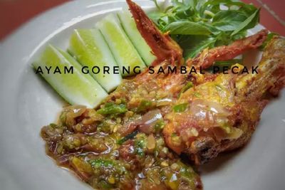 Ini Cara Mudah Membuat Ayam Sambal Pecak