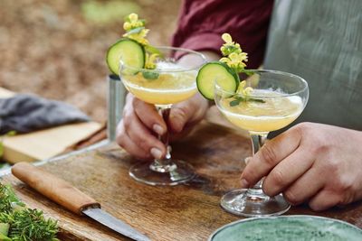 Bisa Dapat Buzz Tanpa Alkohol? Ini Pengalaman Nyobain Minuman Fungsional yang Lagi Hits