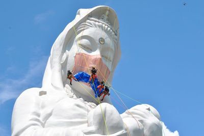 Patung Dewi Kannon di Jepang Pakai Masker, Berharap COVID-19 Cepat Berakhir