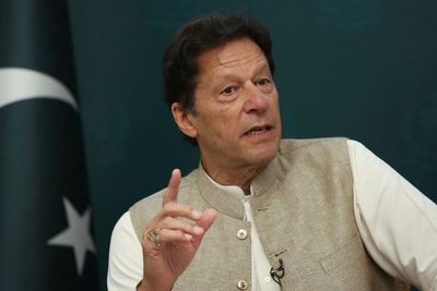 PM Pakistan Kembali Dikritik Setelah Menyalahkan Pakaian Wanita Pemicu Pemerkosaan