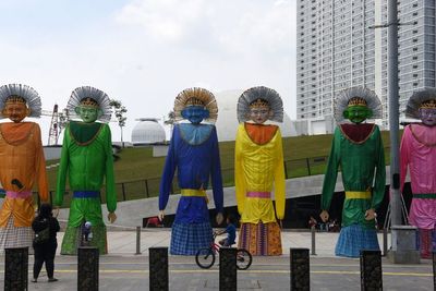 FOTO: Ondel-ondel Raksasa Sambut HUT DKI Jakarta