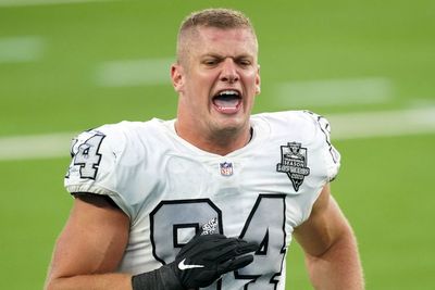 Pemain American Football Carl Nassib Umumkan Dirinya Gay