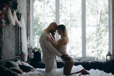 Pacar Selingkuh dengan Kakek, Pria Ini Nangis Saat Tahu Anaknya Ternyata Pamannya