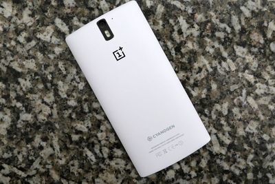 CEO OnePlus Sebut Masih Ada Lebih dari 300 Orang yang Gunakan OnePlus 1!