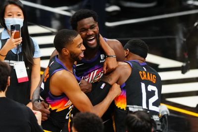 FOTO: Phoenix Suns Menang Tipis 104-103 Atas Los Angeles Clippers