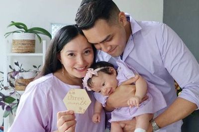 Asmirandah Unggah Foto Gemas Kompaknya Gaya Tidur Suami dan Anaknya, So Cute