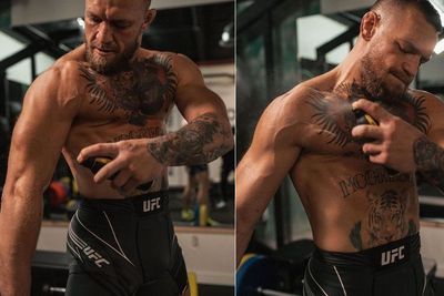 Jelang Duel dengan Dustin Poirier, Conor McGregor Pamer Tubuh Kekar