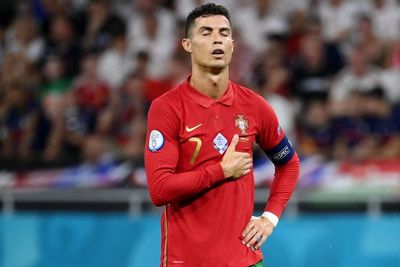 Ucapan Selamat Striker Legendaris Iran Ali Daei untuk Ronaldo yang Samai Rekornya