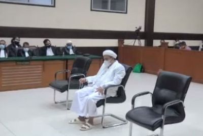 Dinyatakan Berbohong Tes Swab RS Ummi Bogor, Rizieq Shihab Divonis 4 Tahun Penjara