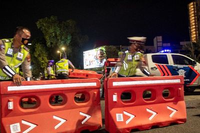 FOTO: Pembatasan Mobilitas Warga di Palembang