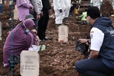 Lihat 3 Warga Meninggal karena Covid-19, Anies: Air Mata Tak Berhenti Mengalir