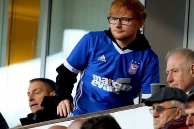 Ed Sheeran Manggung di St George s Park, Hibur Tim Inggris Jelang Lawan Jerman