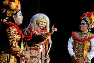FOTO: Pagelaran Kesenian Topeng Prembon