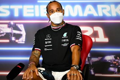Lewis Hamilton Mulai Bahas Kontrak Baru dengan Bos Mercedes
