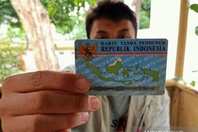 Viral Foto Selfie Pegang KTP Diperjualbelikan, Kominfo Langsung Telusuri
