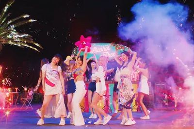 Single Alcohol Free TWICE Telah Menangkan Empat Penghargaan