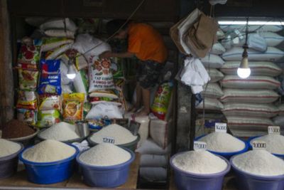 Jelang Idul Adha, Mendag Lutfi Pastikan Harga Pangan Stabil dan Stok Terjamin