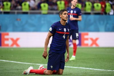 Dikalahkan Swiss, Varane: Tendangan Penalti Bagaikan Lotere